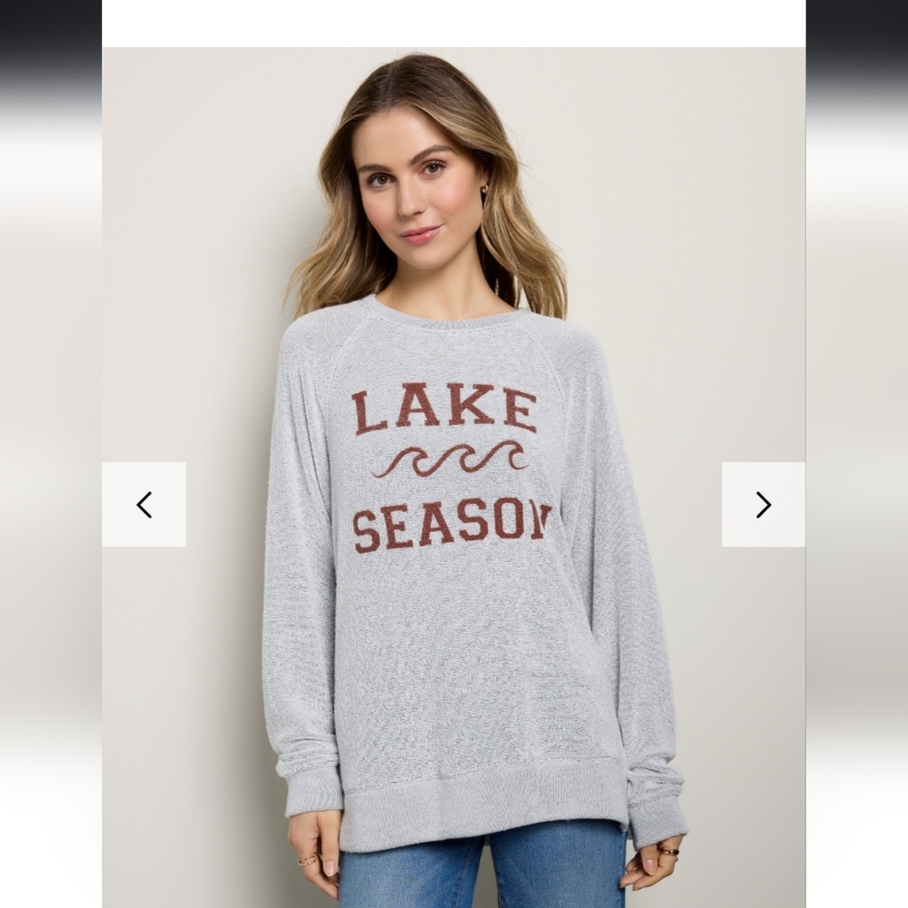Lake Season Cozy Graphic Pullover - Light Gray with Rust Print